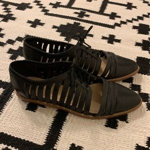 Loeffler Randall lace up cut-out pointy flats -size 7